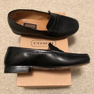 ✨COACH✨ penny loafer - size 8